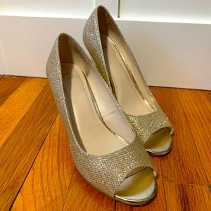 SIMPLY PELLE Glitter Peep Toe Wedge
